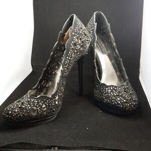 BCBGMA AZRIA MA- Peacock Platform Pump Size 7M